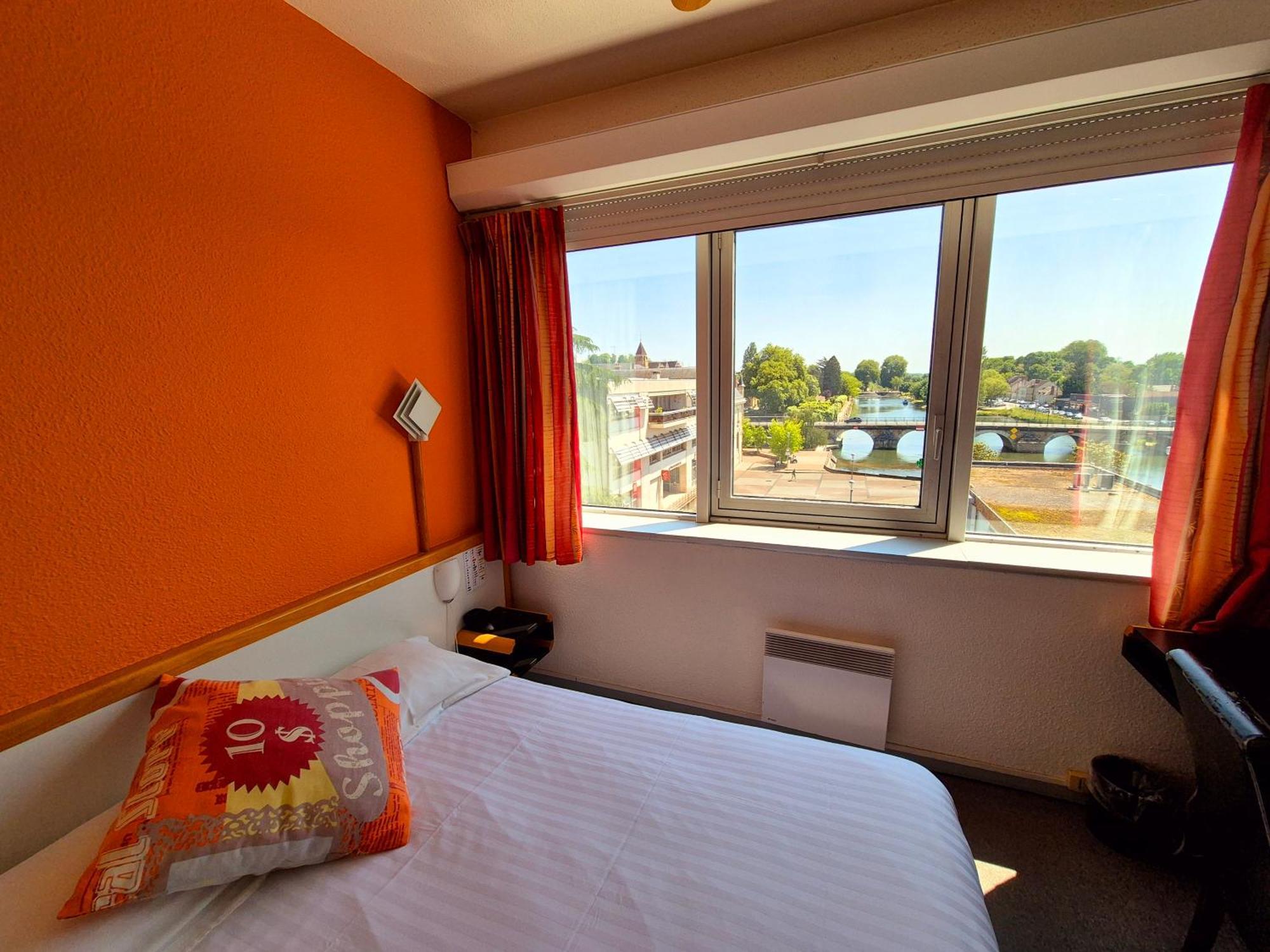 Arche Hotel Vierzon Exterior photo